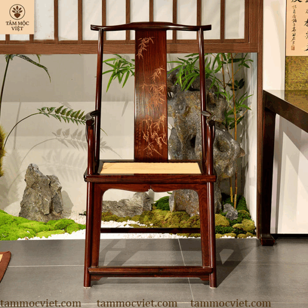 Ghế tai quan gỗ hương